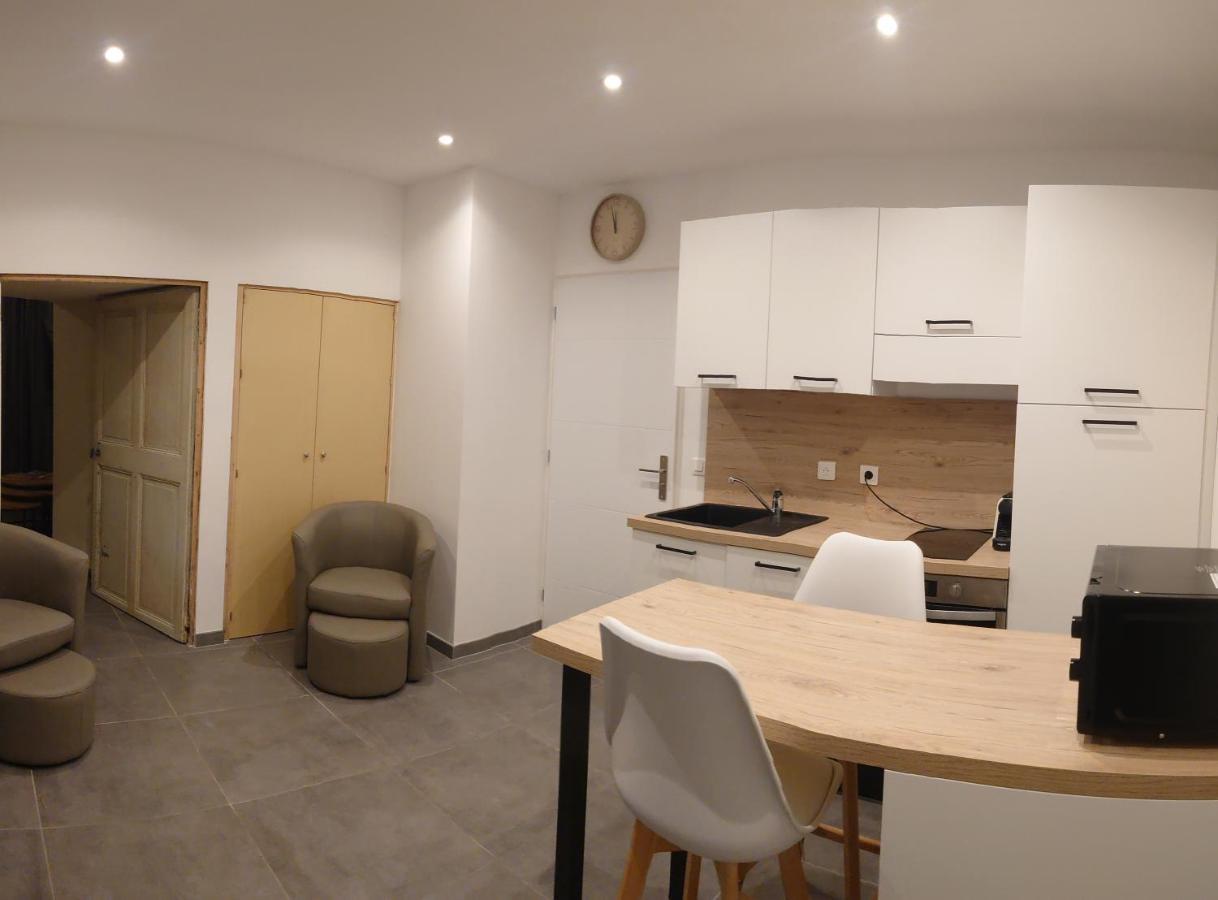 Appartement De La Tour Connaux Экстерьер фото